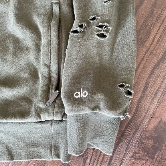 Alo Yoga Ripped Hoodie in Hunter Green - Rare - Picture 2 of 7